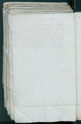 476v