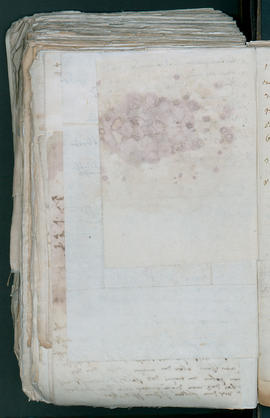 773v